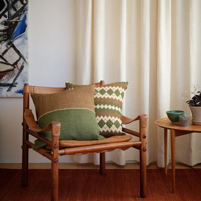 Fabric cushions - Linen Cushions - Nisha - CHHATWAL & JONSSON