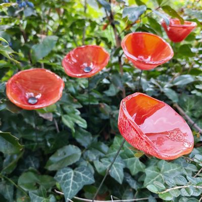 Décorations florales - Fleur de calebasse en verre de taille moyenne pour l'extérieur de couleur orange avec tige en acier inoxydable de 43 cm. - CARNEOL GLASS