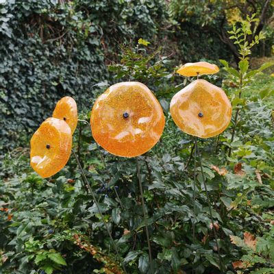 Décorations florales - Fleur en verre en forme d'entonnoir de taille moyenne pour une utilisation en extérieur de couleur transparente, jaune, orange avec une tige en acier inoxydable de 1 mètre - CARNEOL GLASS