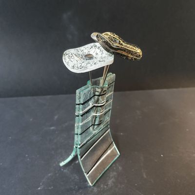 Vases - Petit vase transparent 8x13 cm à rayures blanches-noires et avec 3 petites fleurs - CARNEOL GLASS