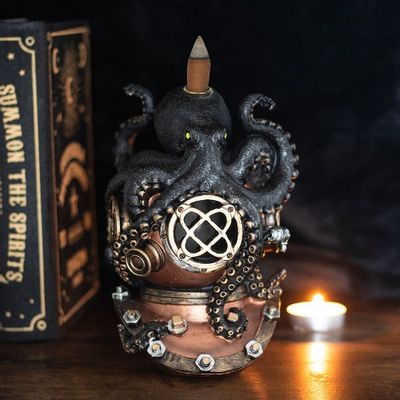 Senteurs - Brûleur d'encens à reflux Kraken sur casque de plongeur - SOMETHING DIFFERENT WHOLESALE
