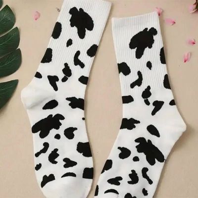 Objets design - Chaussettes imprimées Vache noire et blanche pour Femme - VACHES ET COMPAGNIE