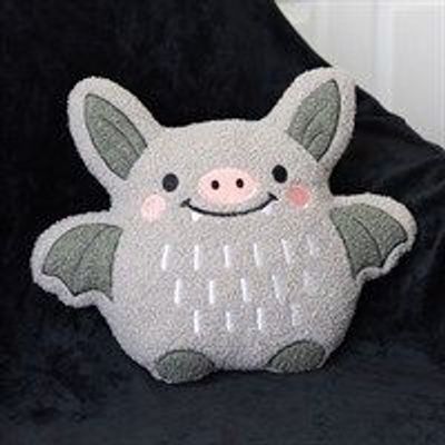 Objets de décoration - Coussin chauve-souris en tissu bouclette Cute Bat - SOMETHING DIFFERENT WHOLESALE EUROPE BV