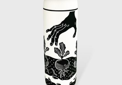EMPREINTES - Soline Peninon vase radis noir at EMPREINTES