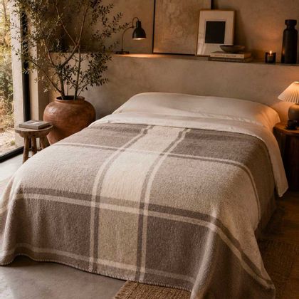 Throw/ Bedspread