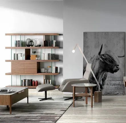 Coffee tables - Round side table in marble-effect glass and walnut - ANGEL CERDÁ