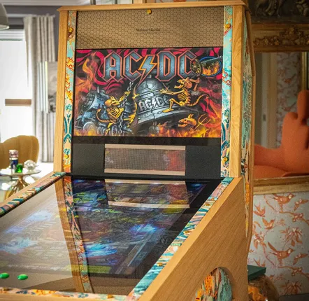 Objets de décoration - JIRAIYA : flipper de luxe, plus de 80 jeux classiques - MAISON ROSHI - LUXURY ENTERTAINMENT CABINETS