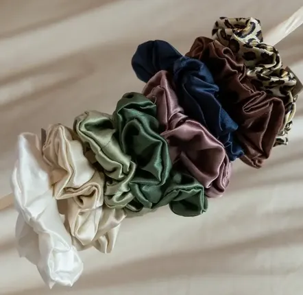 Ponies & Srunchies - Pure silk scrunchie - EMILY'S PILLOW