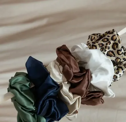 Ponies & Srunchies - Pure silk scrunchie - EMILY'S PILLOW