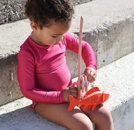 Mode enfantine - Maillot de Bain Fille Alba - Framboise irisé - LOUMIO PARIS