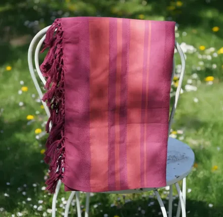 Serviettes de bain - FOUTA TISSÉE EN COTON BIOLOGIQUE - COLLECTION GARDEN - COULEUR FUSHIA - KARAWAN AUTHENTIC