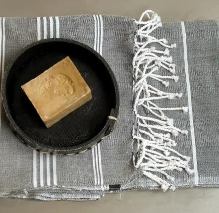 Serviettes de bain - FOUTA EN COTON BIOLOGIQUE - Collection HAMMAM- Couleur BLANC & ANTHRACITE - KARAWAN AUTHENTIC