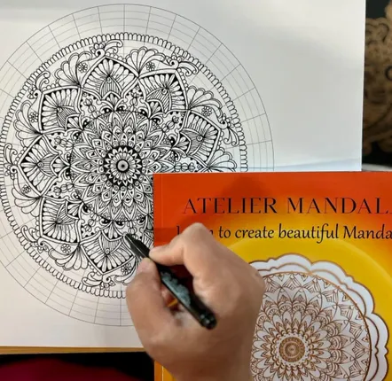 Cadeaux - Livre "Atelier Mandala pour tous" ® dessiner ses mandalas avec Romola - ATELIER MANDALA