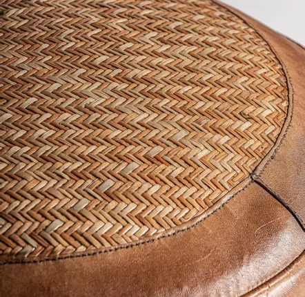 Repose-pieds - Pouf en cuir couleur marron cassé en 50x50x30 cm - VICAL