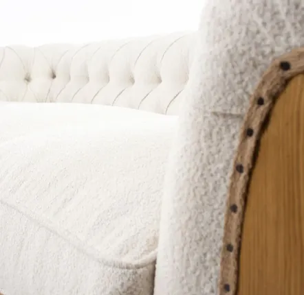 Sofas for hospitalities & contracts - Chesterfield Essence White Pearl | Handcraftes Chesterfield Sofa - CREARTE COLLECTIONS