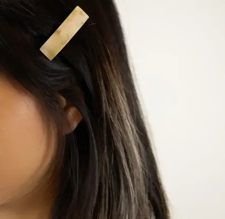 Barrettes - Mini rectangular hair clip in blond horn - L INDOCHINEUR X RIVÊT
