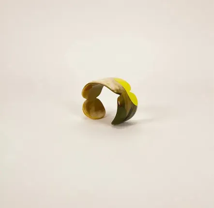 Bracelets - Manchette Nymphe en corne noire et laque Roux taille M - L INDOCHINEUR X RIVÊT