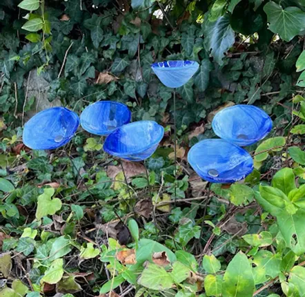 Décorations florales - Fleur calla en verre de taille moyenne pour l'extérieur, blanc-D.Blue - CARNEOL GLASS