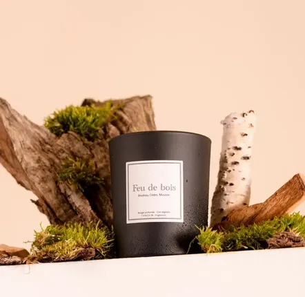 Candles - Wood Fire scented candle - 180g black glass - 100% vegetable wax - TANDEM FRAGRANCES