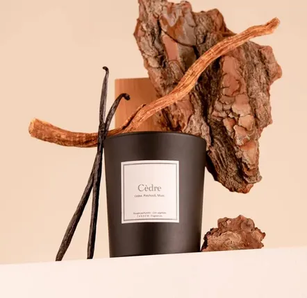 Candles - Cedar scented candle - 180g black glass - 100% vegetable wax - TANDEM FRAGRANCES