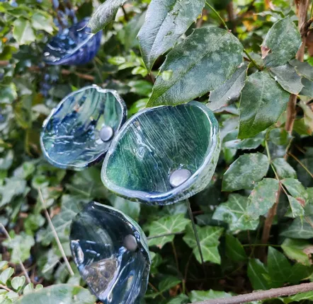 Décorations florales - Calla Lilly en verre de taille moyenne pour l'extérieur en vert-D.Blue - CARNEOL GLASS