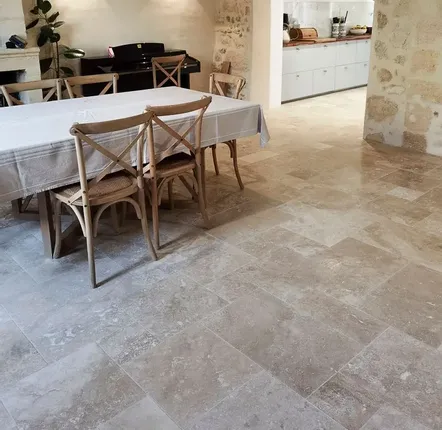 Revêtements sols intérieurs - Carrelage en travertin PREMIUM adouci & rebouché -  (Vendu au m²) - LIGERIO