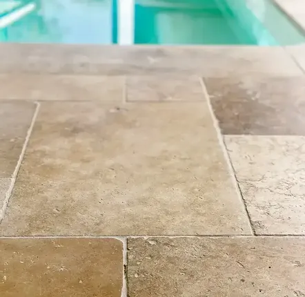 Carrelages et dallages - Carrelage en travertin 2ème choix (naturel) -Opus : 4 formats Vendu m² - LIGERIO
