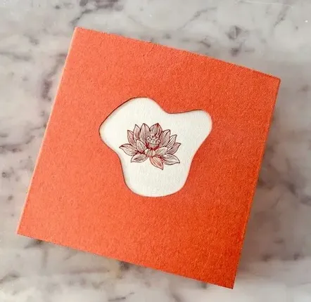 Gifts - Lotus Eclosion box - YÜSSÉE