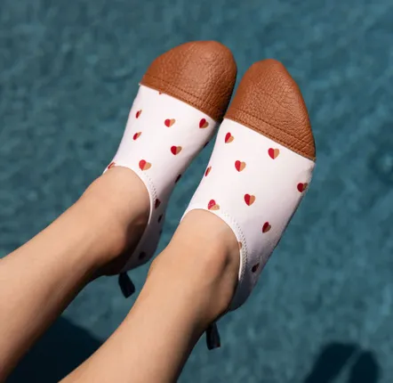 Kids slippers and shoes - Chaussons souples tout terrain - Les Petits Coeurs Bicolores - LES PAS PETITS