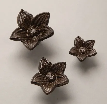 Decorative Ironwork - AMARYLLIS Cabinet pull - OBJET INSOLITE