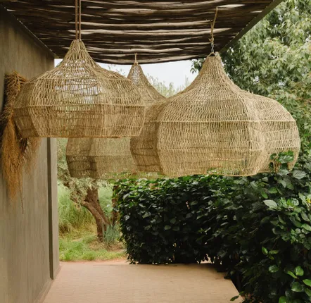 Suspensions - SOLA -  Suspension artisanale en cordelette de palmier - LOULE INTERIEUR