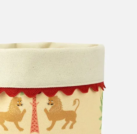 Food storage - Royal Lion – The Spirit of Sicilian’s Golden Kingdom - ELENA SCARLATA
