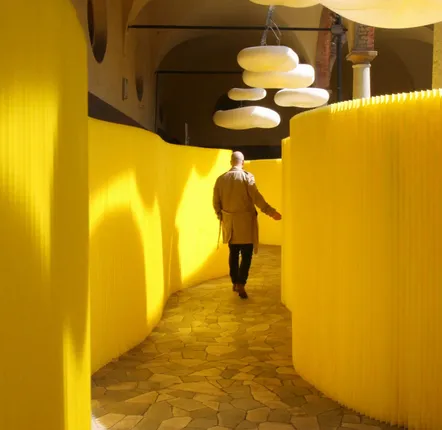 Office design and planning - custom colour textile softwall | flexible freestanding partition - MOLO