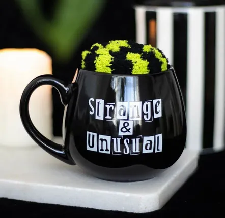 Tasses et mugs - Ensemble tasse et chaussettes étrange et insolite - SOMETHING DIFFERENT WHOLESALE EUROPE BV