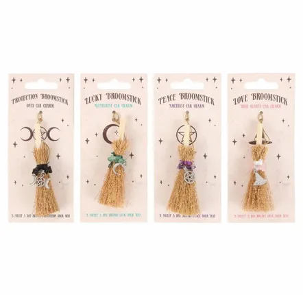 Ornements - Lot de 12 porte-bonheur en forme de balai en cristal pour voiture - SOMETHING DIFFERENT WHOLESALE