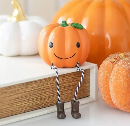 Ornements - Adorable citrouille souriante décorative à poser sur une étagère - SOMETHING DIFFERENT WHOLESALE EUROPE BV