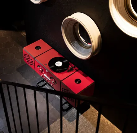 Acoustic solutions - radiofonografo red - BRIONVEGA