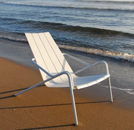 Chaises longues - Fauteuil empilable Fleole en aluminium thermolaqué bleu pigeon - EZEÏS
