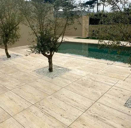 Terraces - Travertino flooring - ACL - A CIMENTEIRA DO LOURO