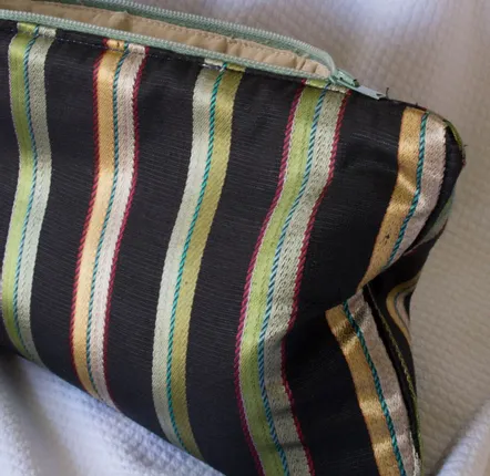 Serviettes de bain - trousse de toilette, rayé noir, jaune et vert - OTTOMANIA