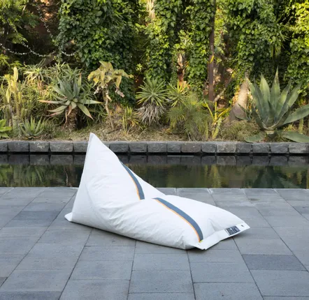 Chairs for hospitalities & contracts - CO.MO.DO. SAIL XL – Bean bag in used sails and technical fabrics - JUNKLE