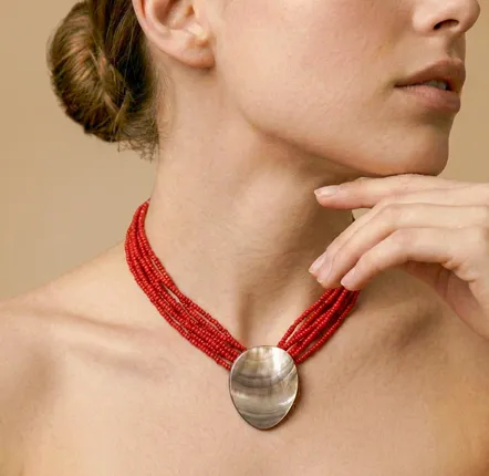 Jewelry - Short necklace with black lip pendant - Sumida - NATURE BIJOUX
