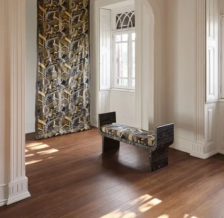 Banquettes pour collectivités - Banc Contemporain Copacabana, Chêne Cérusé noir, coussin tissu COM/COL - DUISTT