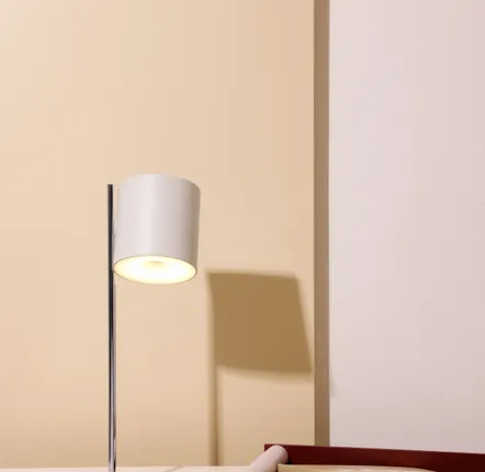 Moveable lighting - FLYT Portable Lamp - DESIGN LETTERS