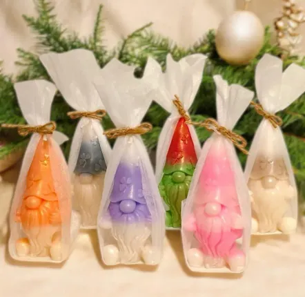Christmas table settings - Santa Candle Gift Set – 6 Pieces of Christmas Joy - WIRAWIRI