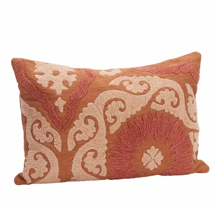 Couettes et oreillers  - Housse de coussin brodée de Suzani - MADAM STOLTZ
