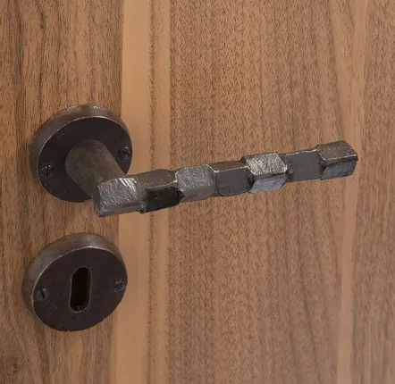 Doorknobs - FRAGILE Door handle - OBJET INSOLITE