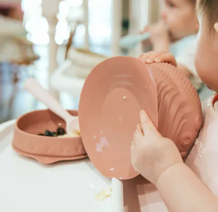 Children's mealtime - Sensory Baby Bowl- Raspberry - MINIWARE AB