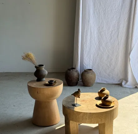 Sculptures, statuettes et miniatures - Petite sculpture de poule en terre cuite sur socle H20 D14 - OFFICE OBJETS