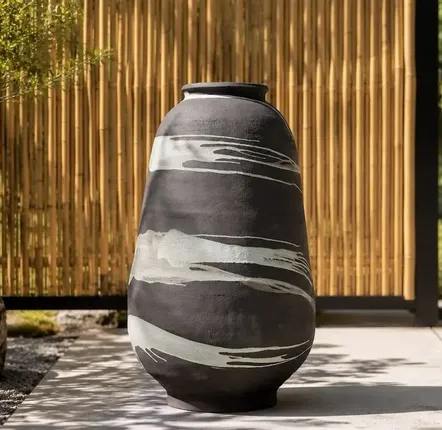 Pots de fleurs - Vase monumental décor graphique – OLIVIO II - CERAMIC FACTORY